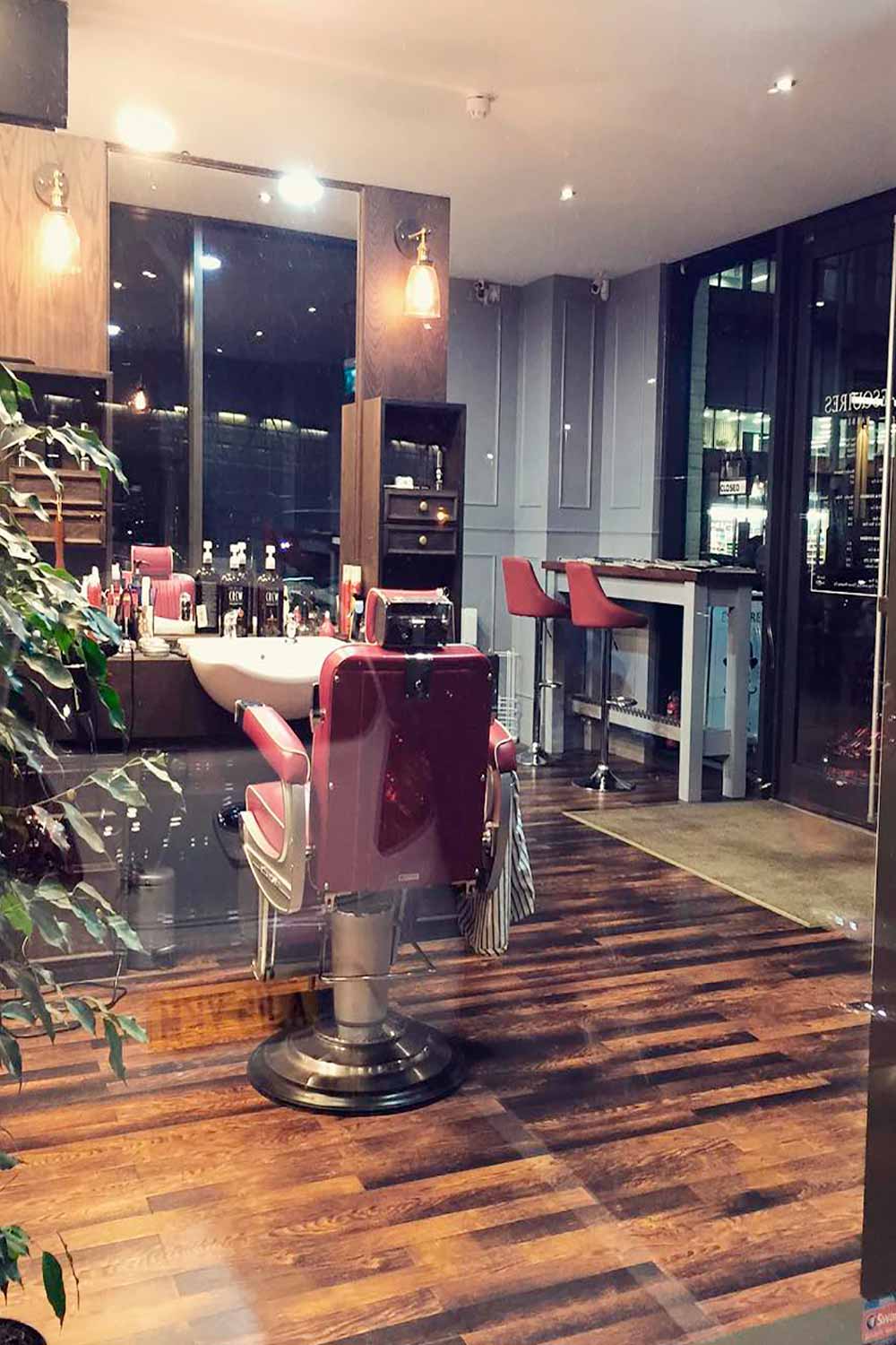 Hills Barbers Cambridge 4