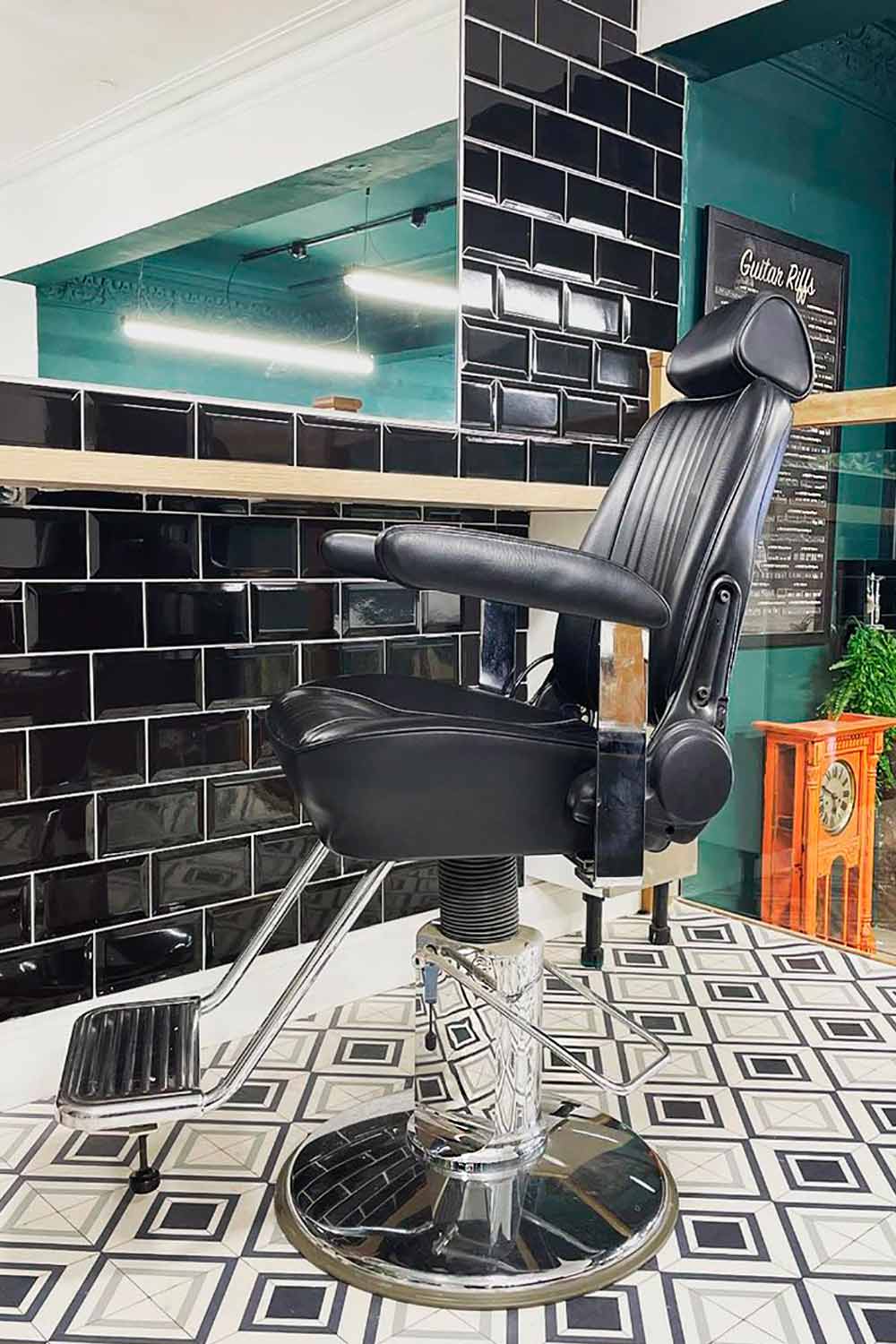 Curley's Urbane Barbers 4