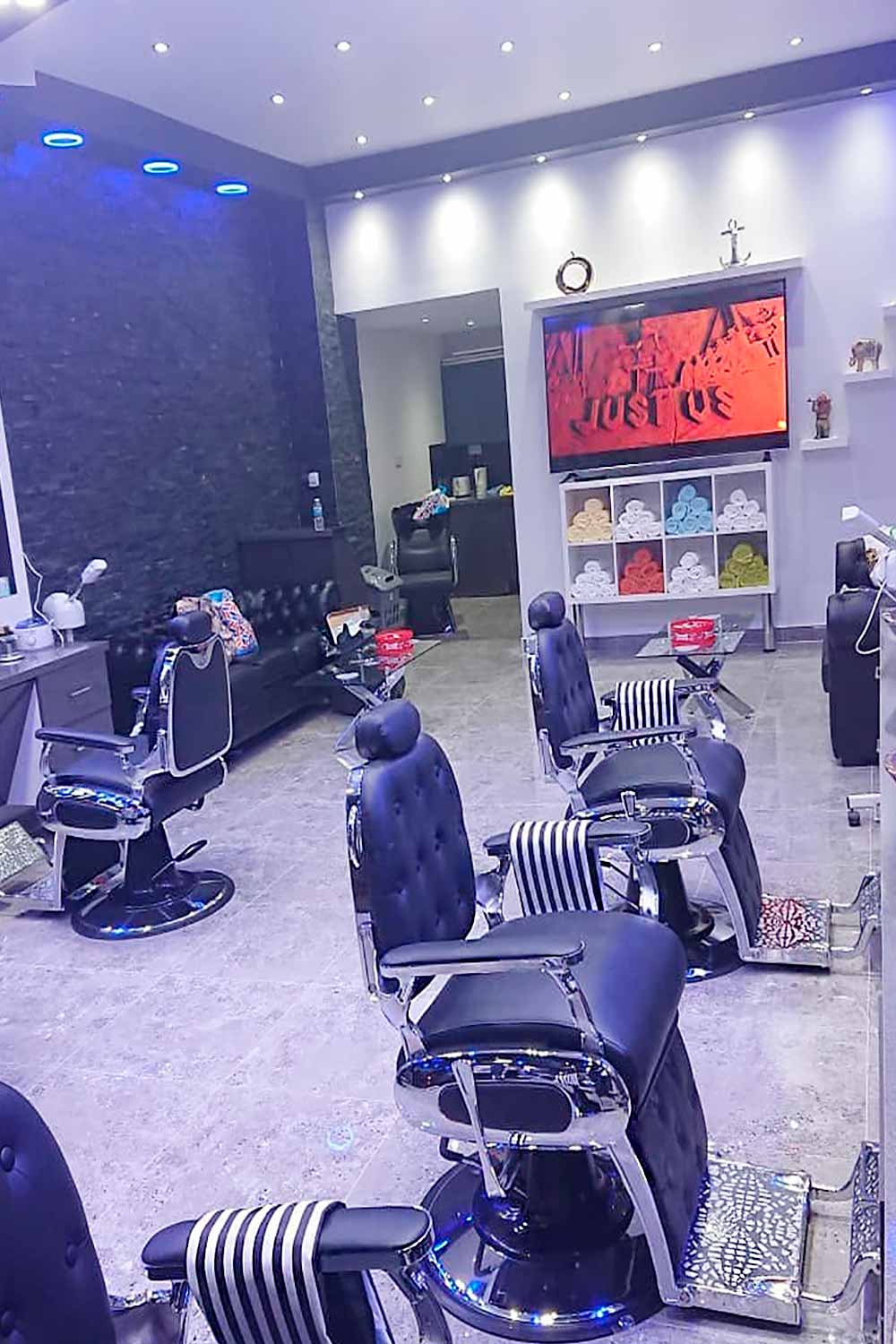 Golden Fingers Gent's Barber 1