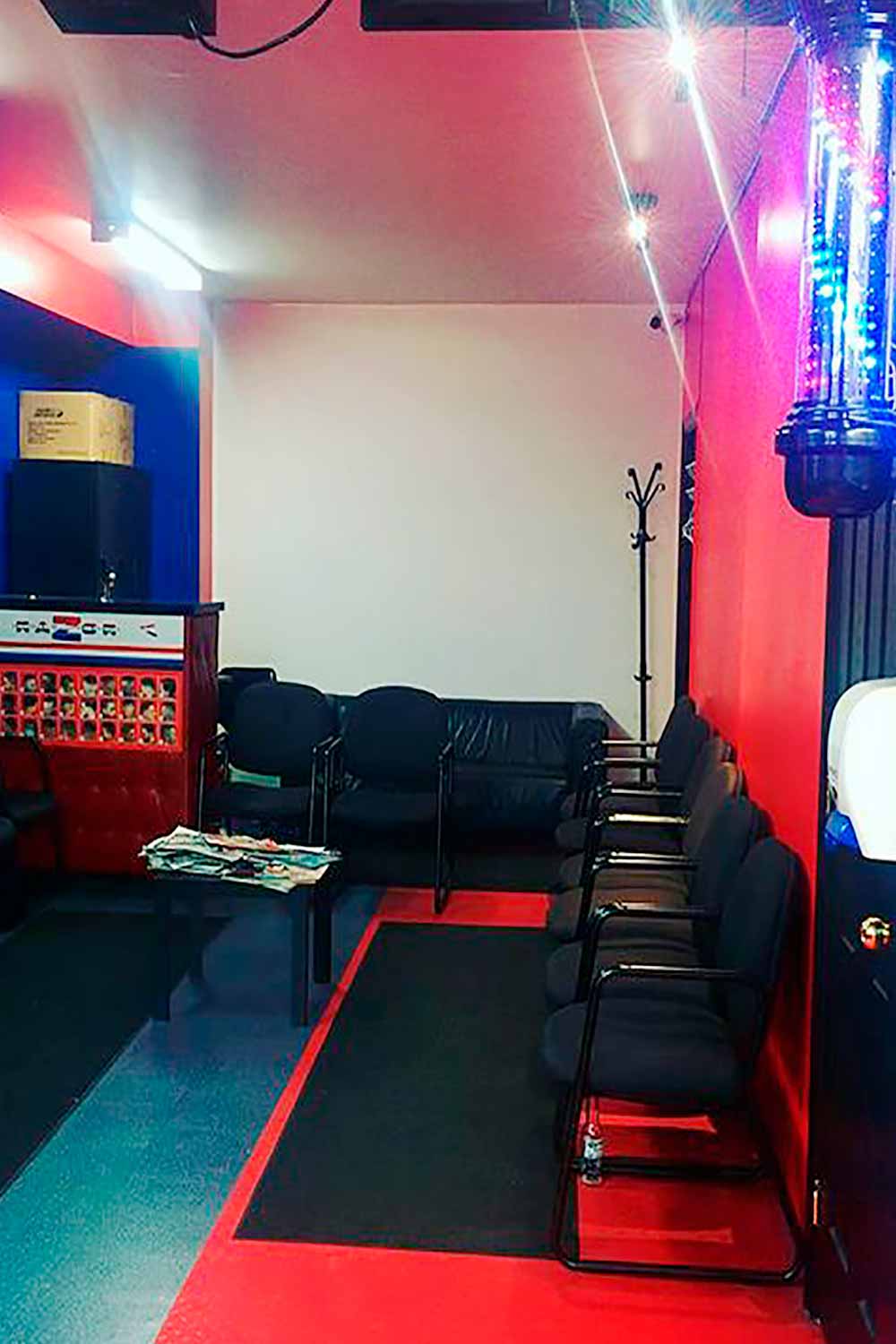 Johnny Razor Barbershop 3