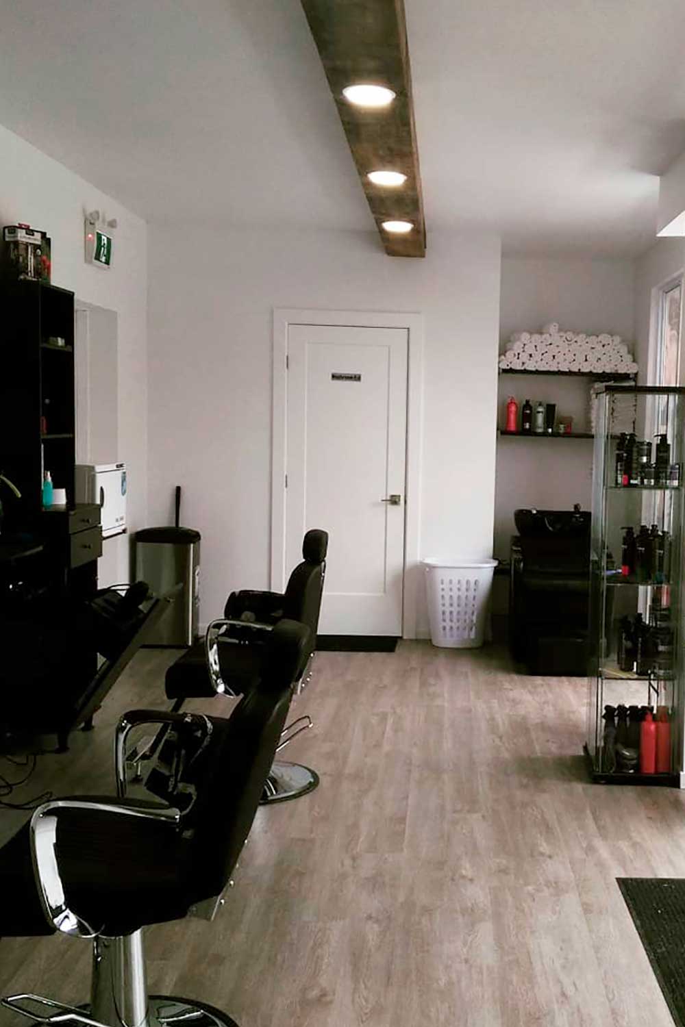 Royal Scissors Barbershop 1