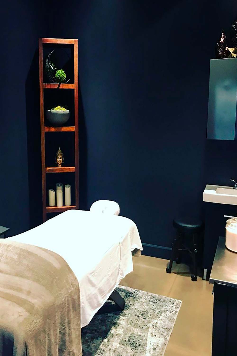 Warren Chase Urban Retreat For Men 4