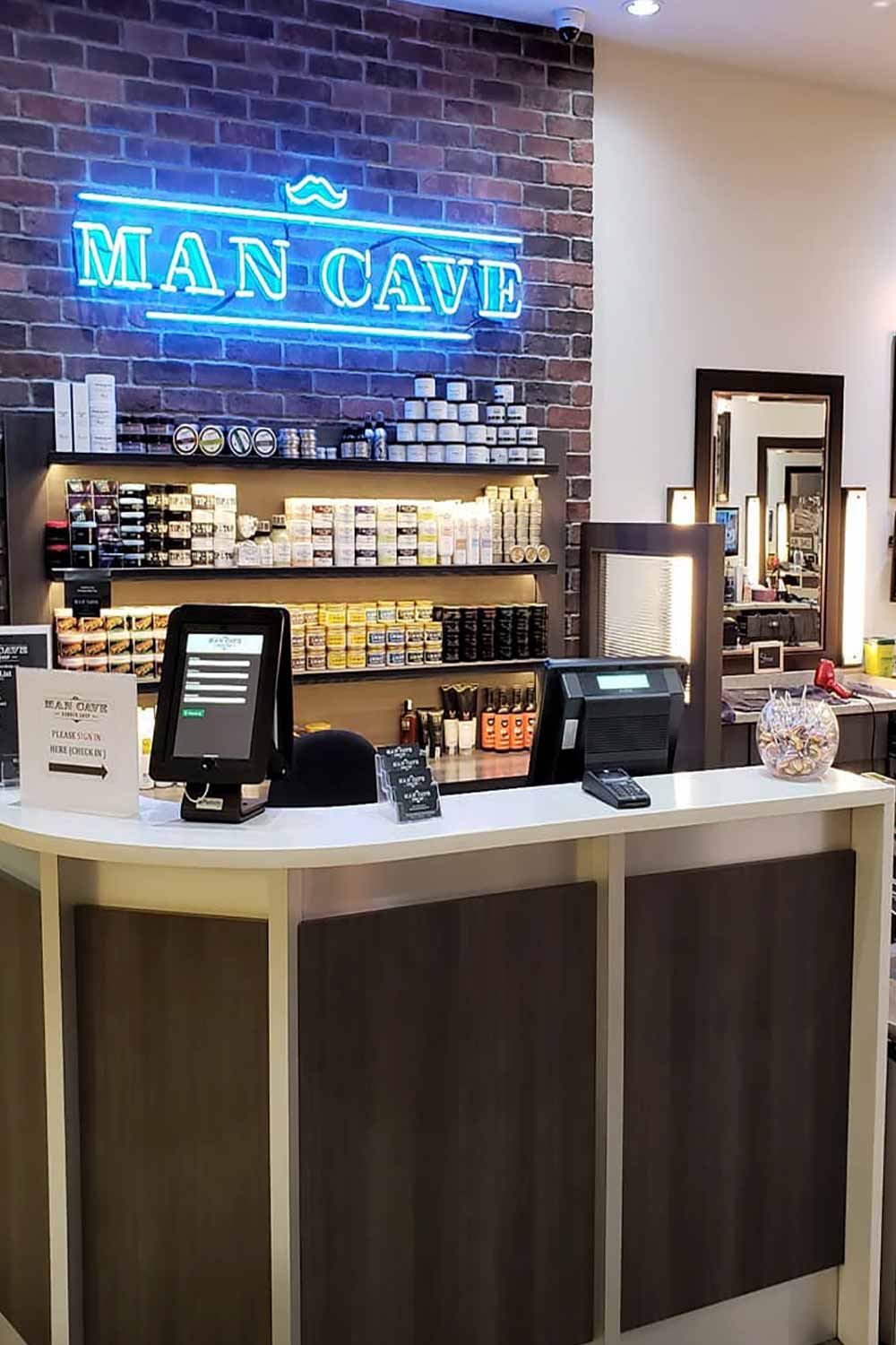 MAN CAVE BARBER SHOP 4