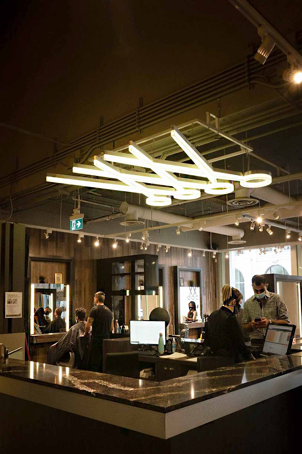 Regal Grooming Lounge 4