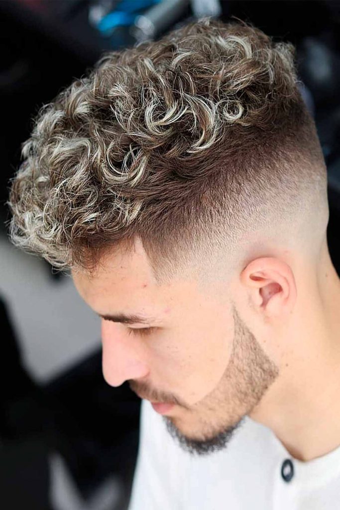 Cropped Mens Curly Hair #curlyhairmen #curlyhairstylesformen #menwithcurlyhair
