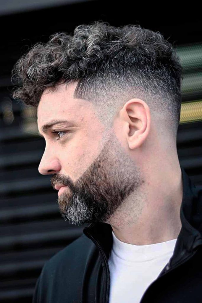 High Taper Fade Curly Hair #curlyhairmen #curlyhairstylesformen #menwithcurlyhair