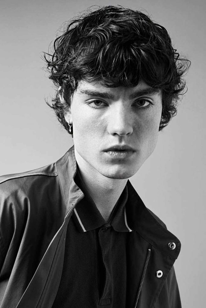 Medium Choppy Curls #curlyhairmen #curlyhairstylesformen #hairstylesforcurlyhairmen