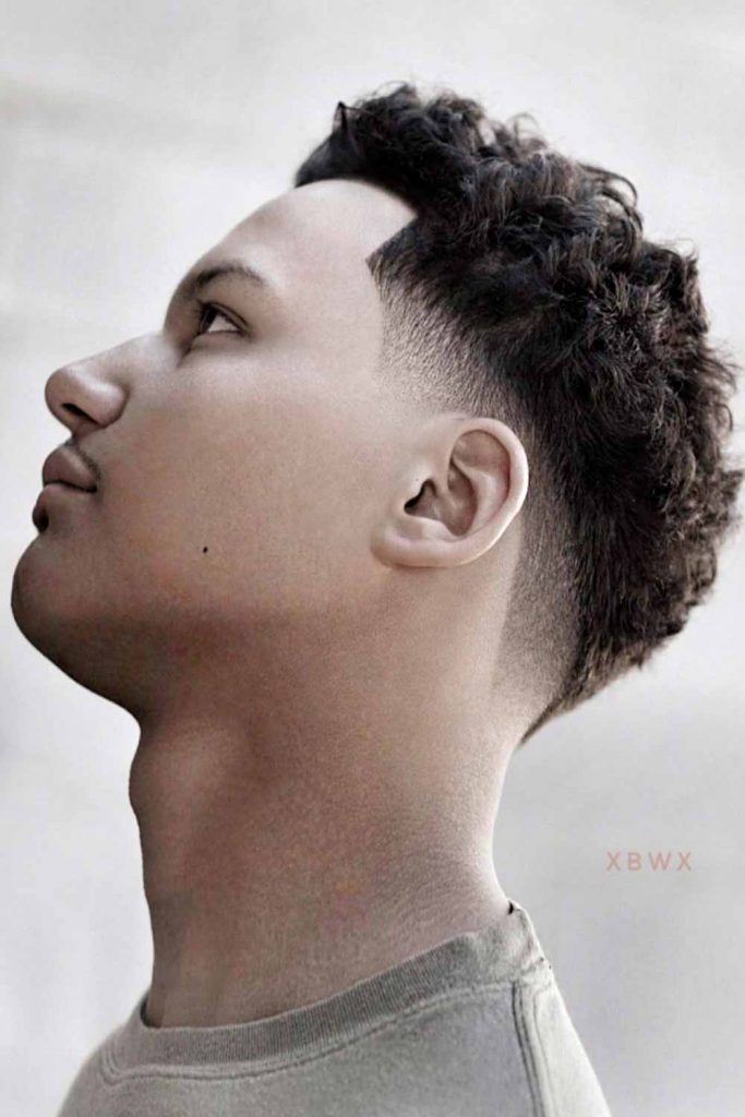 Mid Taper Fade Curly Hair #curlyhairmen #curlyhairstylesformen #menwithcurlyhair