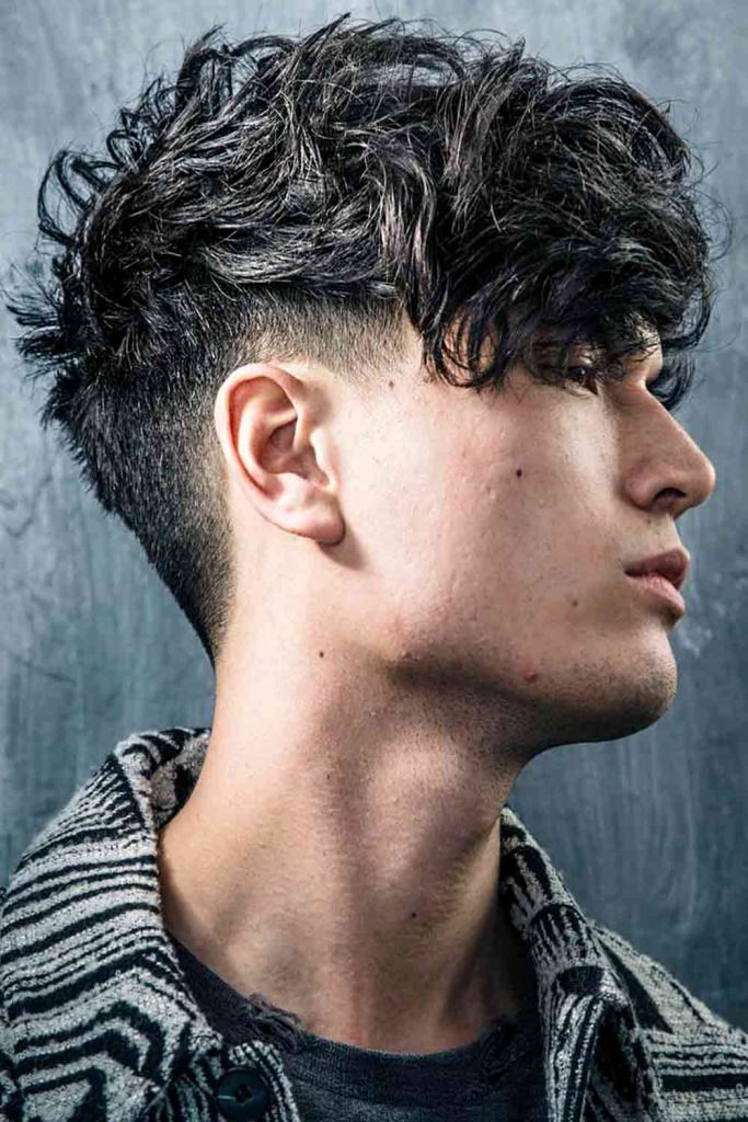 Taper Fade Curly Hair #curlyhairmen #curlyhairstylesformen #menwithcurlyhair