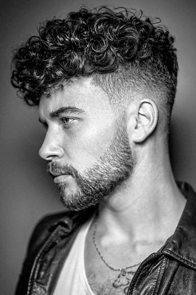 Undercut Curly Hair #curlyhairmen #curlyhairstylesformen #menwithcurlyhair