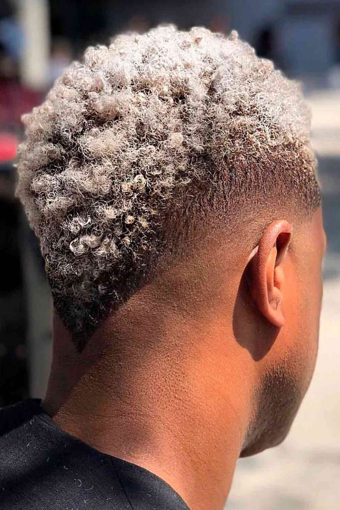 Dyed Mohawk Fade #blackmenhaircuts #blackmenhairstyles #afrohaircuts #haircutsforblackmen