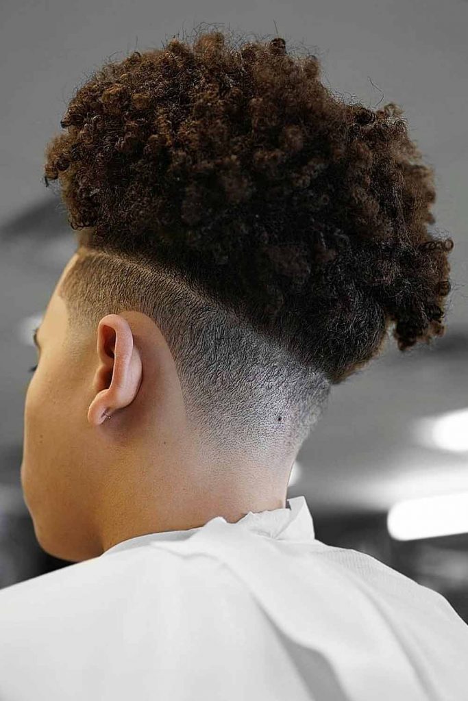Undercut Fade Long Curls #blackmenshaircuts #blackmenhairstyles #blackmenhair