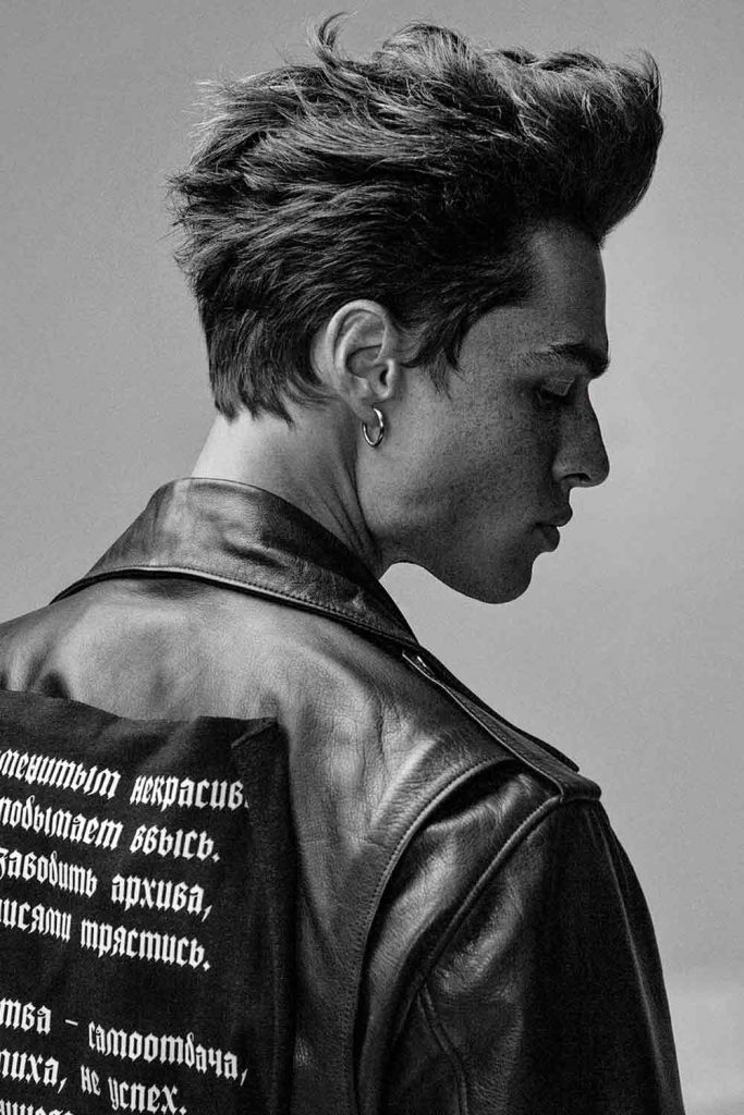 Messy Brushed Back Haircuts For Men Thick Hair #thickahirmen #haircutsformenwiththickhair #thickhairhaircuts