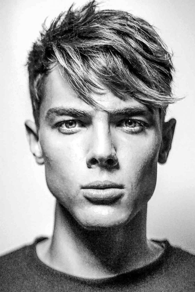 Heavy Textured Top & Tapered Sides #bigforeheadhairstyles #bigforeheadshairstyles #bigforeheadmen