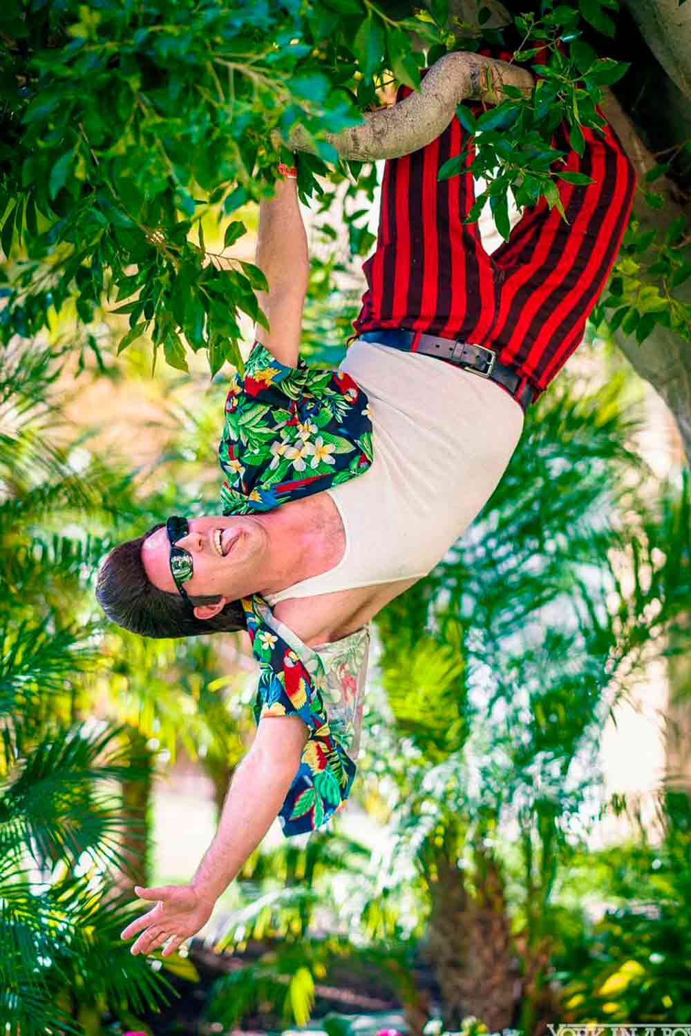 Ace Ventura #menshalloweencostumes #haloweencostumeideasmen #halloweencostumes