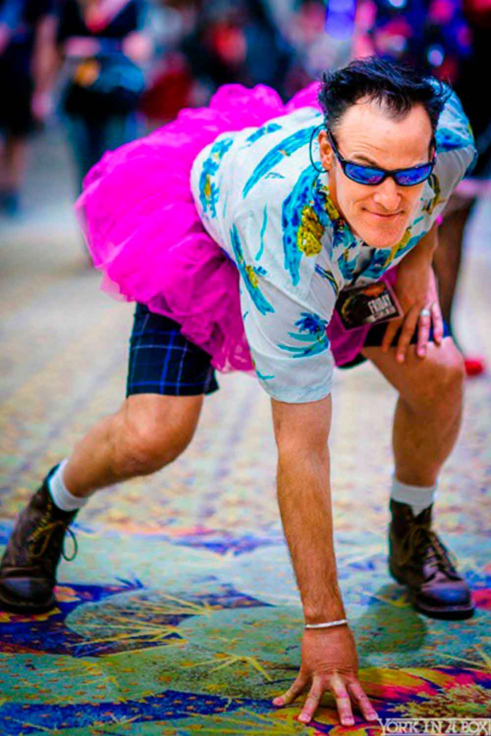 Ace Ventura #menshalloweencostumes #haloweencostumeideasmen #halloweencostumes