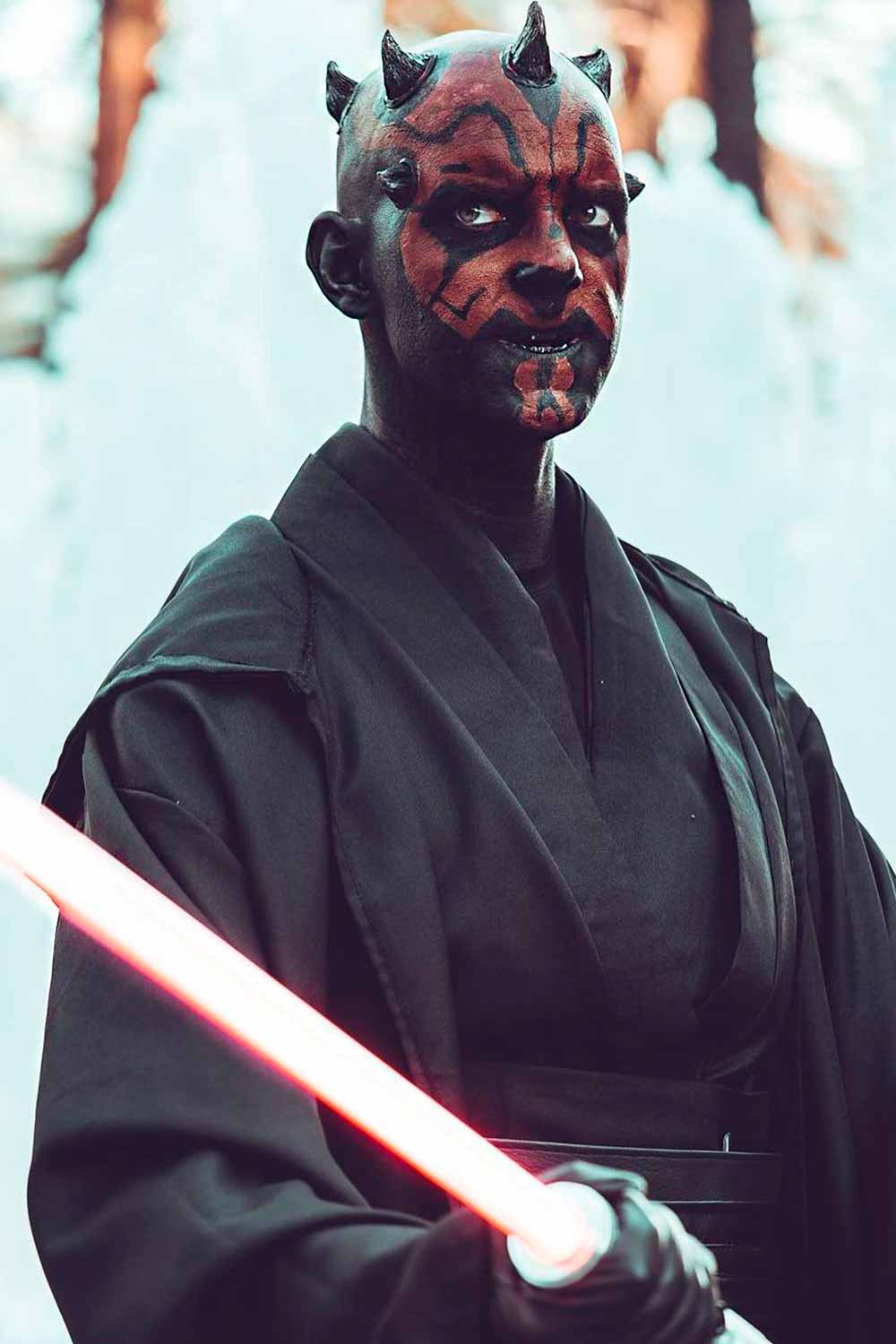 Darth Maul Star Wars #menshalloweencostumes #haloweencostumeideasmen #halloweencostumes