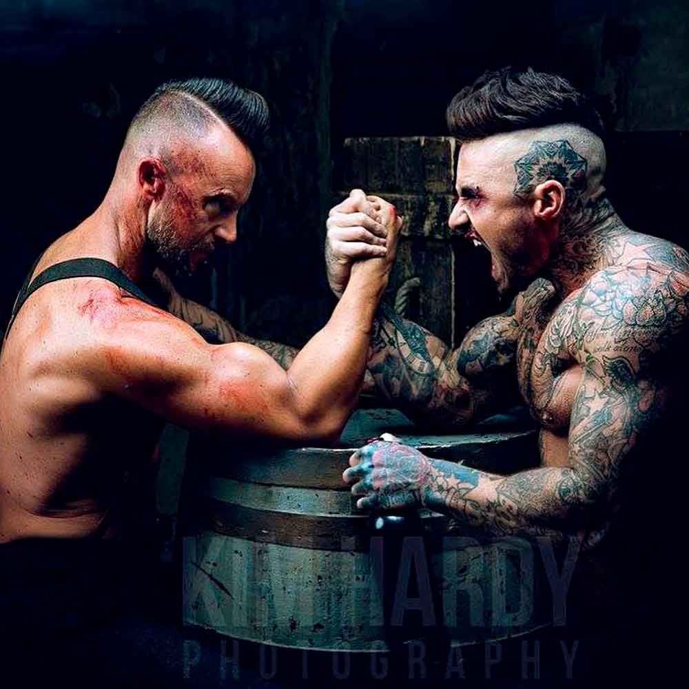 Fight Club #menshalloweencostumes #haloweencostumeideasmen #halloweencostumes