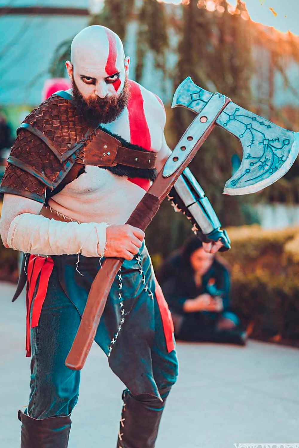 God Of War Kratos #menshalloweencostumes #haloweencostumeideasmen #halloweencostumes