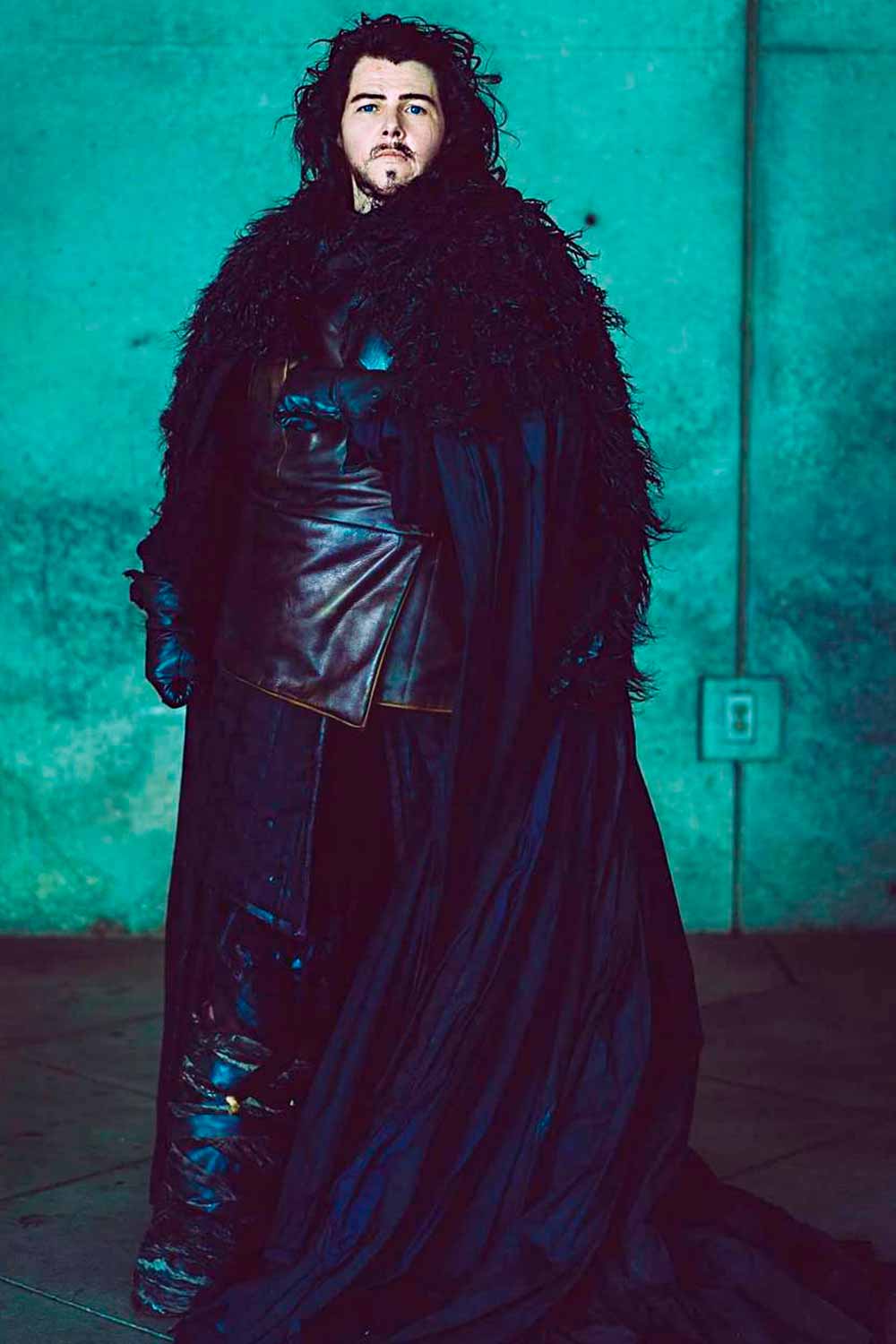 Jon Snow Halloween Costume #menshalloweencostumes #haloweencostumeideasmen #halloweencostumes