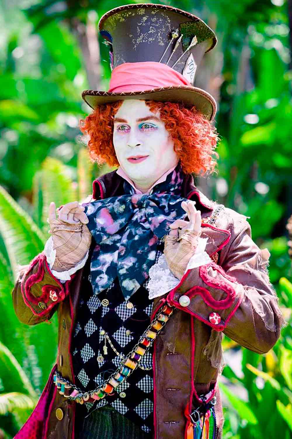 Mad Hatter #menshalloweencostumes #haloweencostumeideasmen #halloweencostumes