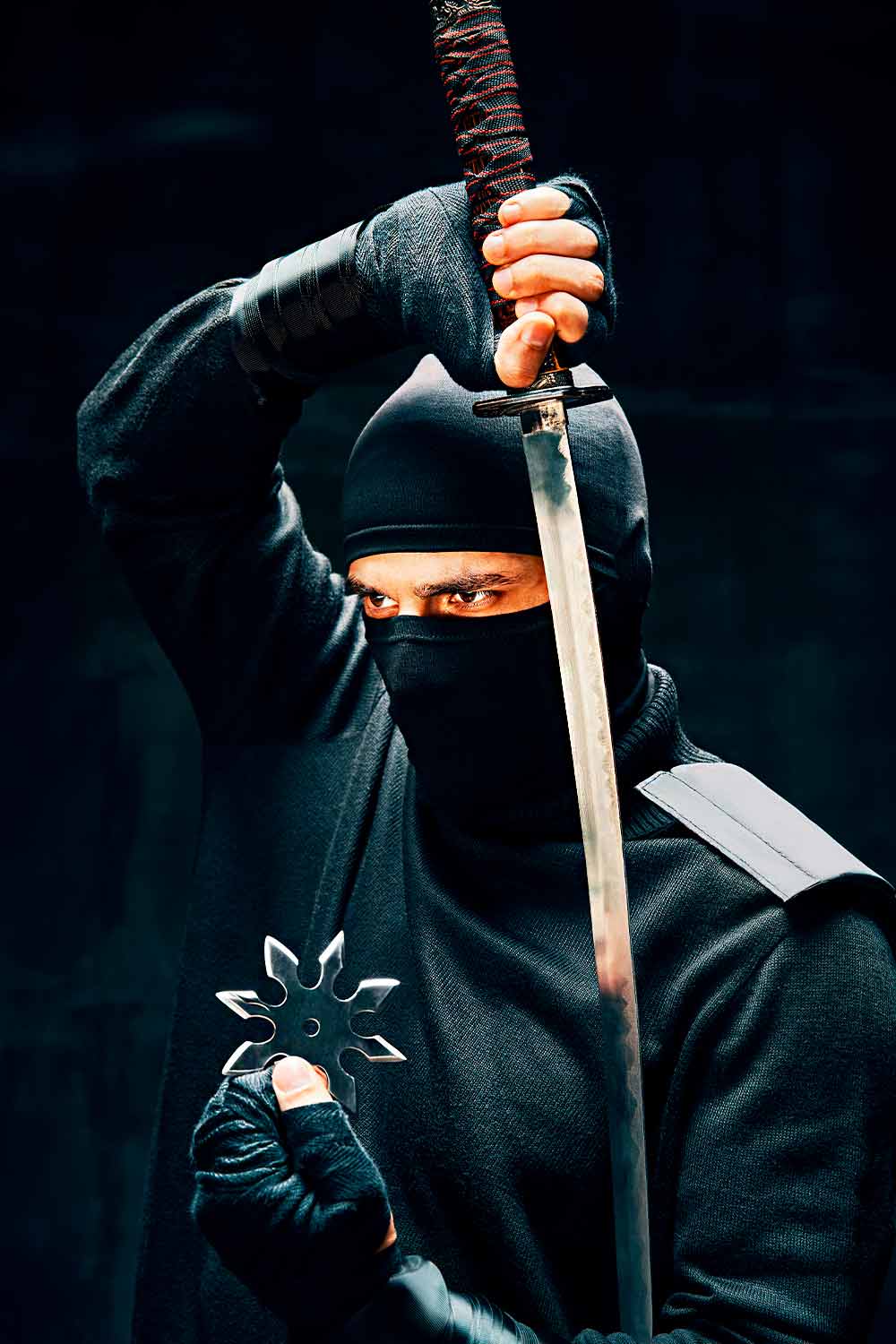 Ninja Halloween Costume Ideas #halloweencostumeideasmen #menshalloweencostumes #halloweencostumesformen