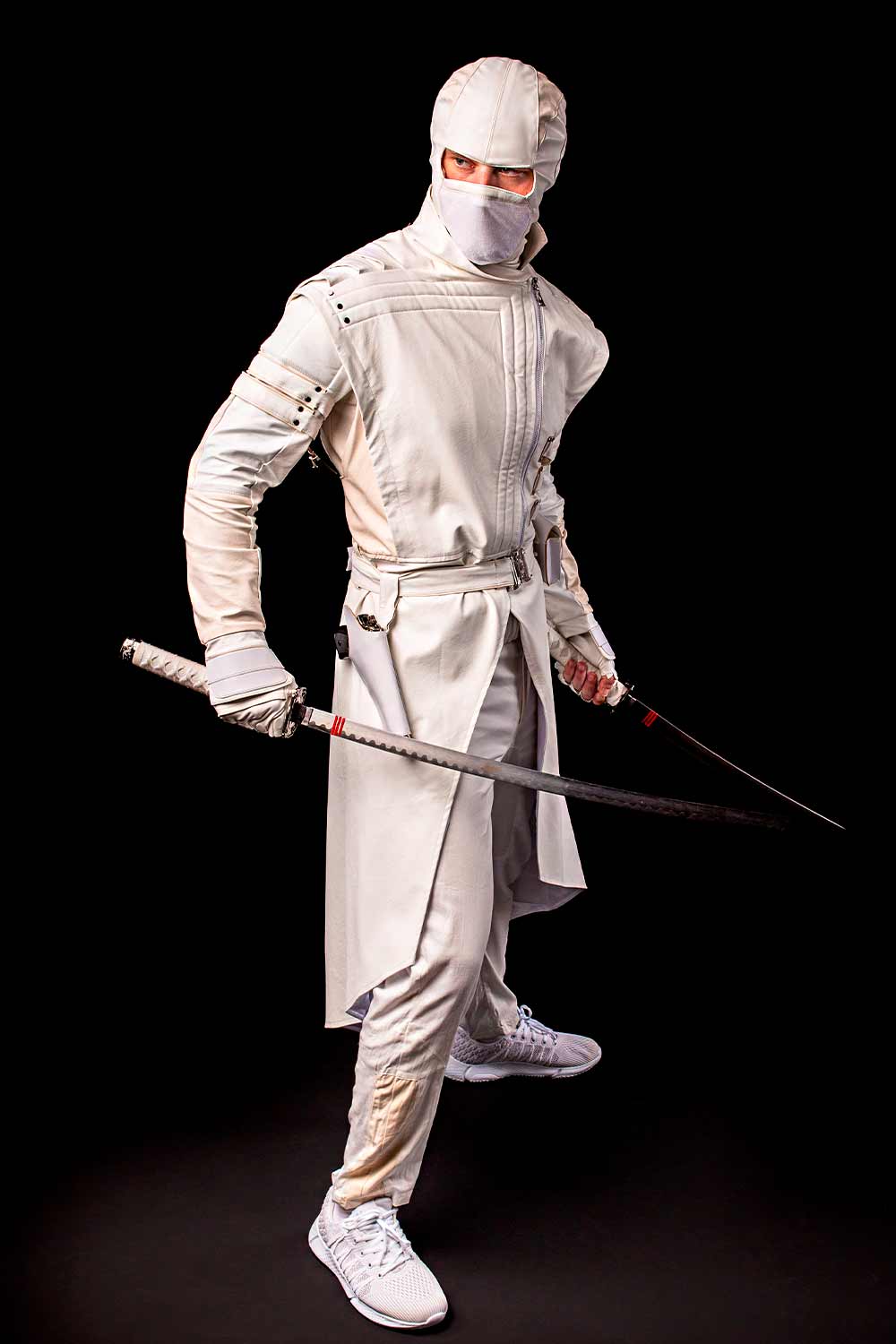 Ninja Halloween Costume Ideas #halloweencostumeideasmen #menshalloweencostumes #halloweencostumesformen