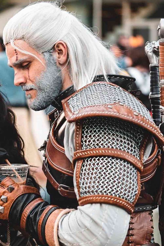 Witcher Men's Halloween Costume #menshalloweencostumes #haloweencostumeideasmen #halloweencostumes