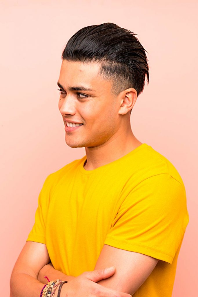 Messily Slicked Back Korean Hairstyle For Men #koreanhaircut #koreanmenhaircut #koreanhairstyles #koreanhairmen