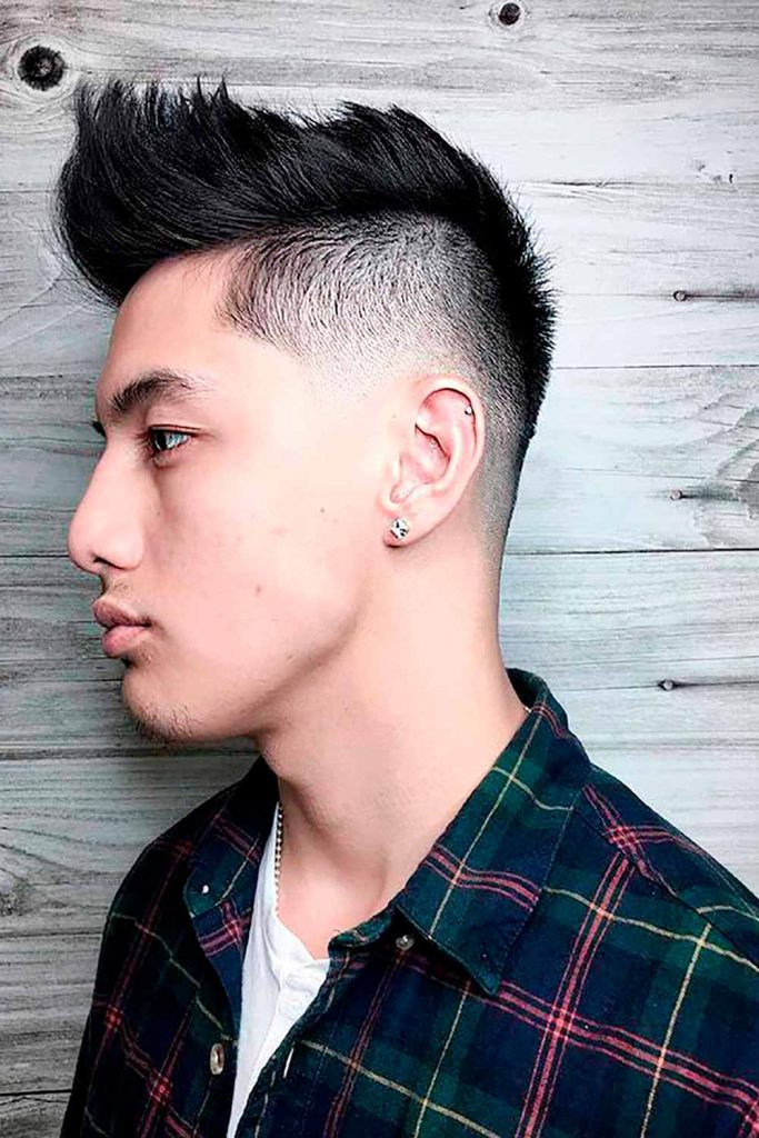 Fohawk Korean Hairstyle Men #koreanhaircut #koreanmenhaircut #koreanhairstyles #koreanhairmen