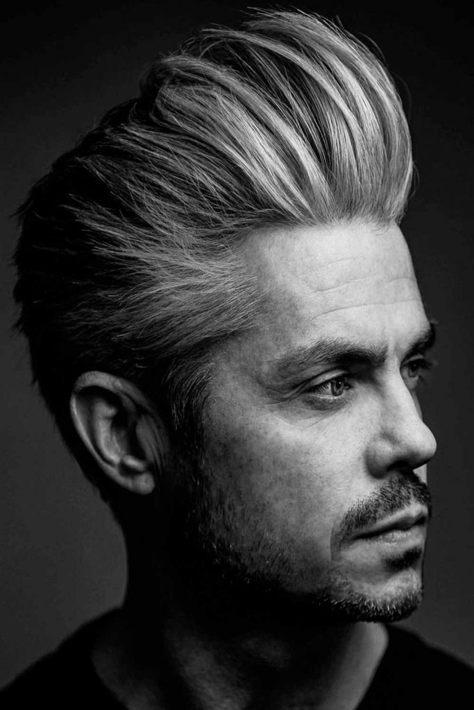 Pompadour #mediumhairmen #mediumhaircutsformen #mensmediumhairstyles #mediumlengthhairstylesformen