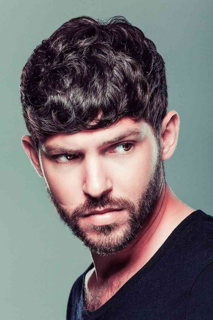 High Top Mens Medium Length Hairstyles #mediumhairmen #mediumhaircutsformen #mensmediumhairstyles #mediumlengthhairstylesformen