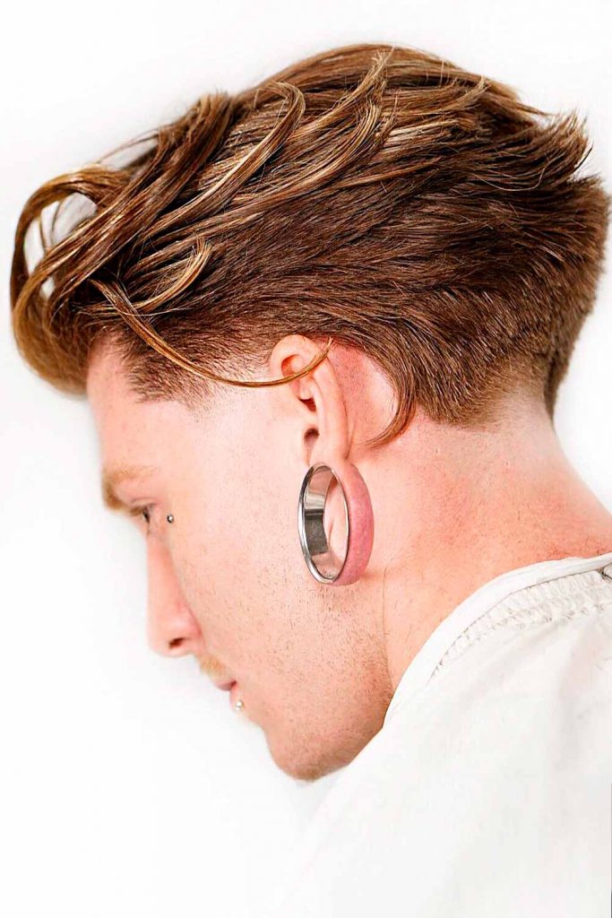 Straight Taper Fade Medium Hair #mensmediumhaircuts #mediumlengthhairstylesformen #mensmediumhairstyles