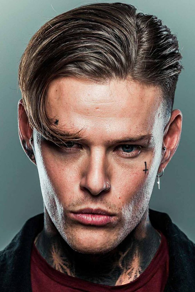 Side Part Long Bang Hairstyles For Medium Hair Men #mensmediumhaircuts #mediumlengthhairstylesformen #mensmediumhairstyles