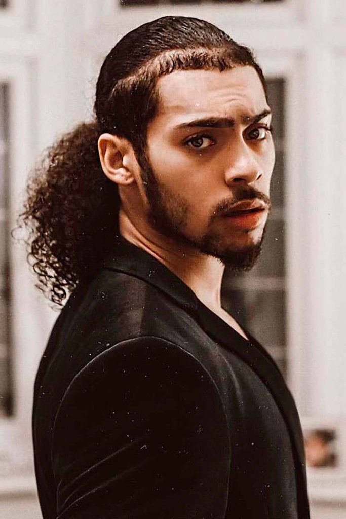 Curly Hair Ponytail #longhairstylesformen #menslonghairstyles #longhairmen