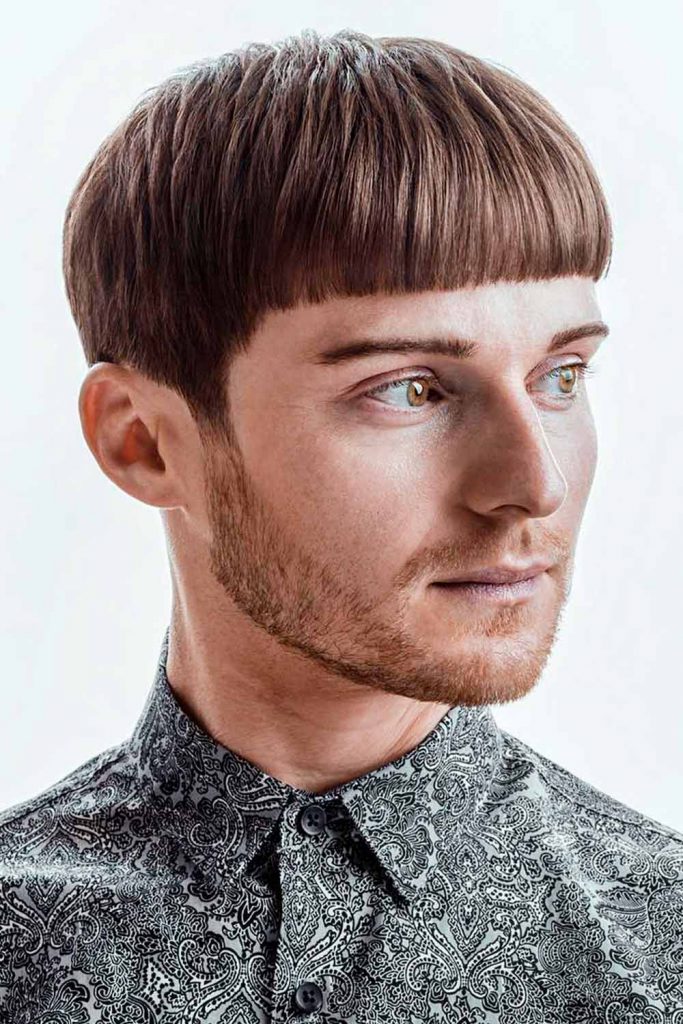 Caesar Inspired Bowl Cut #mensmediumhaircuts #mediumlengthhairstylesformen #mensmediumhairstyles