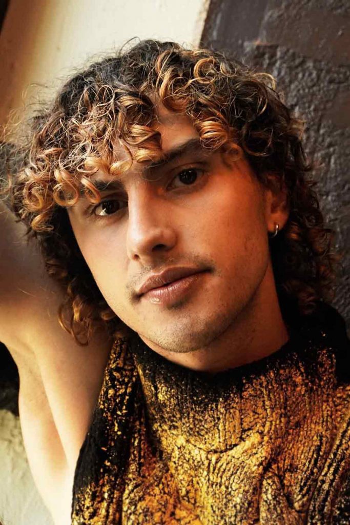 70s Inspired Blunt Fringe #shortcurlyhaircuts #shortcurlyhairstyles #shortcurlyhairmen #shortcurlyhair