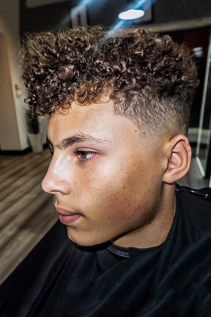 Textured Curly Undercut #shortcurlyhaircuts #shortcurlyhairstyles #shortcurlyhair men #shortcurlyhair