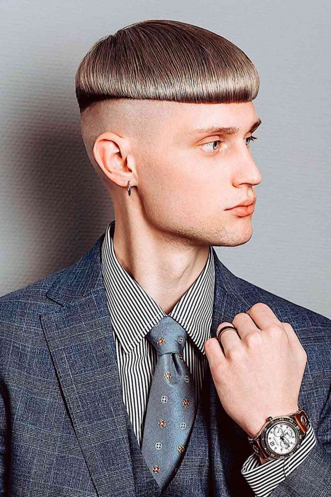 Bowl Cut With Undercut #shorthaircutsformen #shorthairmen #mensshorthaircuts