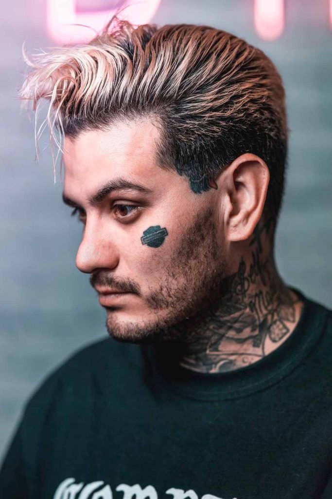 #shorthaircutsformen #shorthairmen #mensshorthaircutsPompadour Fade Men's Short Haircuts 