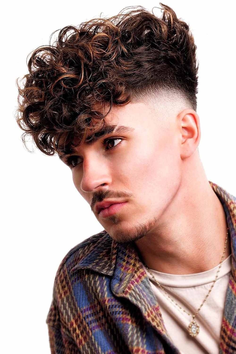 Taper Fade with Highlights #taperfadecurlyhair #taperfade #curlyhair #taper #fade