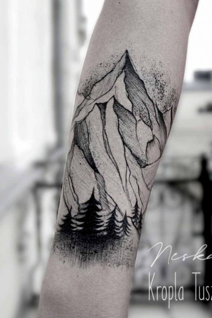 Mountain Tattoo Men #tattoosformen #tattoosmen #besttattoos #tattoo