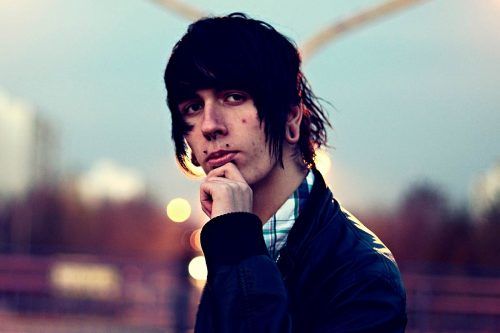 Emo Hair Trend Is Back And We Are Ready To Talk You Through It