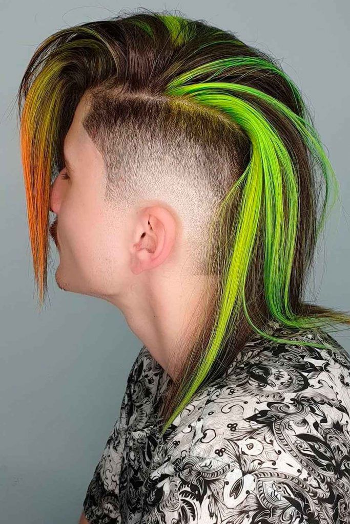 Undercut Fade Green Strands #undercut #undercutmen #undercutlonghair #longhairundercut