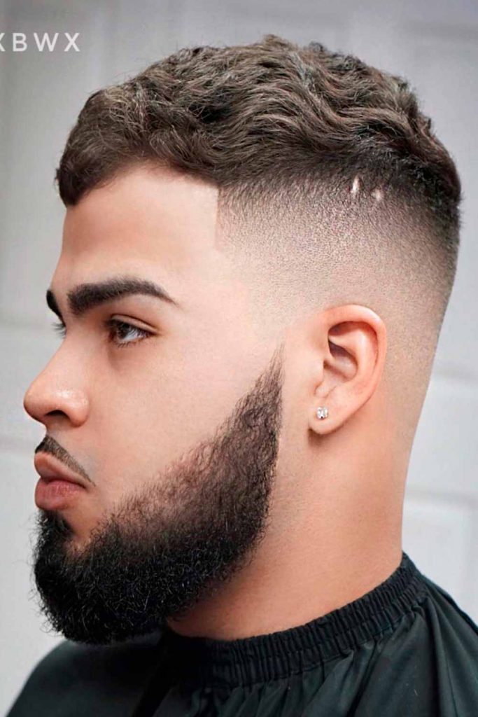 High Bald Fade Wavy Haircut Men #wavyhairmen #menwithwavyhair #wavyhairstylesmen