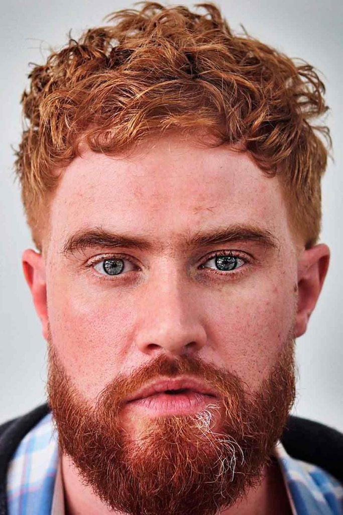 Caesar Short Wavy Haircut #wavyhairmen #menwithwavyhair #wavyhairstylesmen